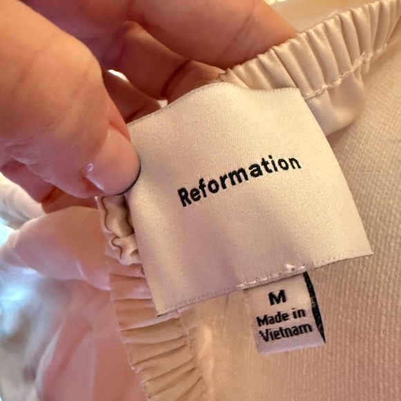 Reformation Cream Lace Women's Shorts - Picture 3 of 4